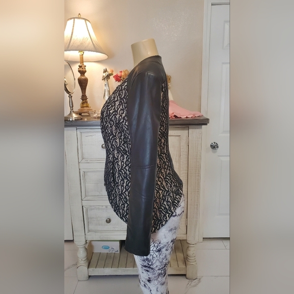 G.I.L.I Faux Leather Motorcycle Jacket W/ Bonded Lace Black Color  Size 10 - Picture 4 of 9